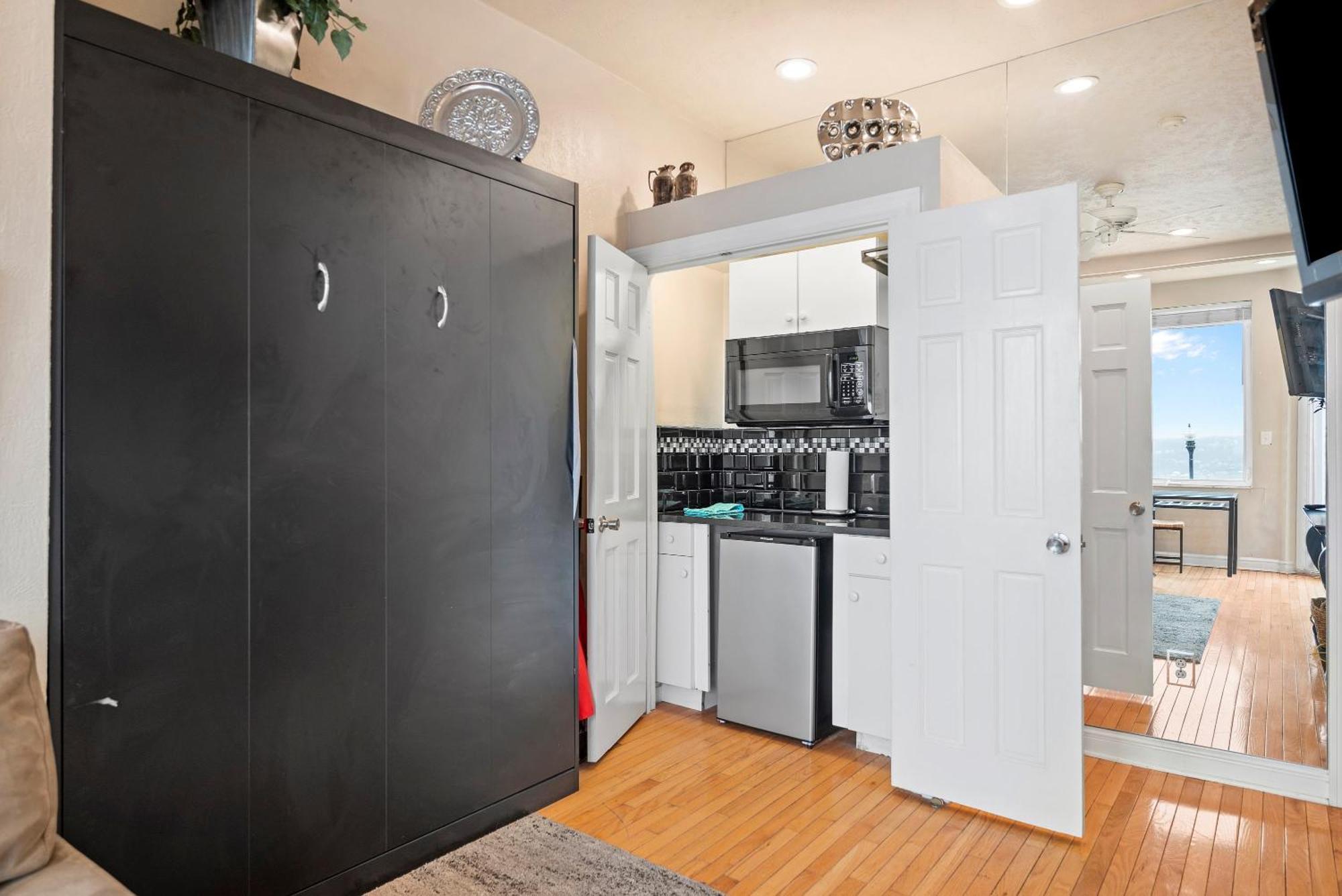 דירות Charming Studio-Panoramic View-Your Pittsburgh Sanctuary מראה חיצוני תמונה