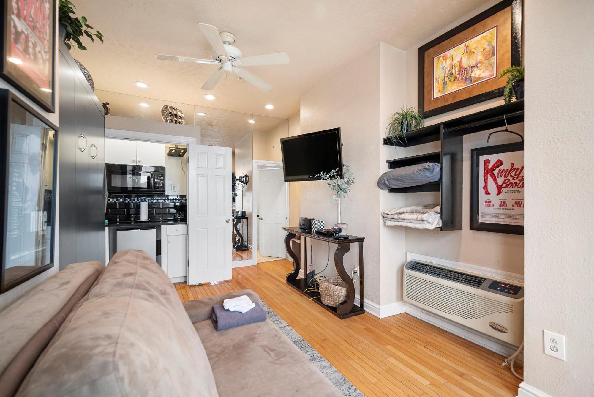 דירות Charming Studio-Panoramic View-Your Pittsburgh Sanctuary מראה חיצוני תמונה